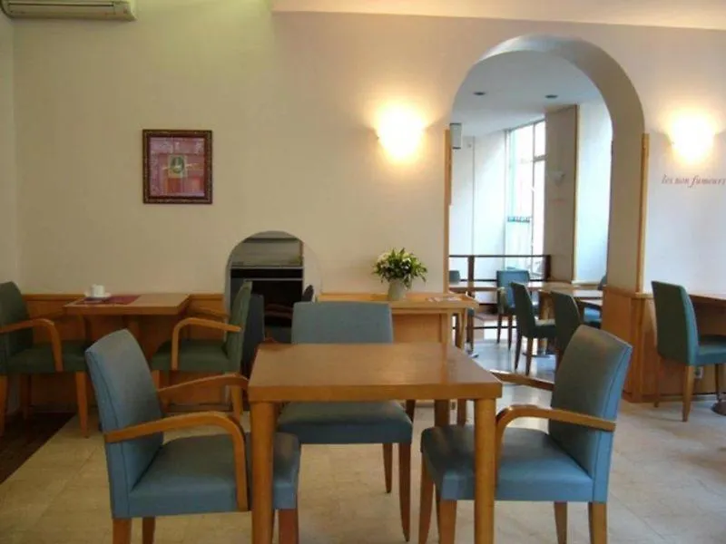 Hotel Des 3 Colleges Paříž