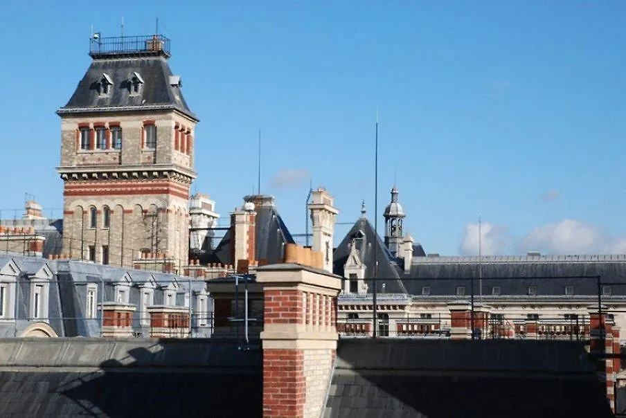 Des 3 Colleges Отель Париж