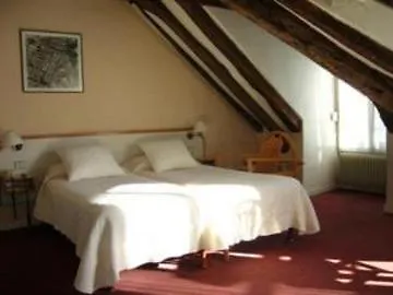 Des 3 Colleges 3* Париж